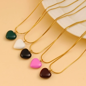 Golden snake chain necklaces with five colors of heart-shaped oil-dripping pendants