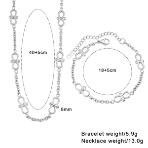 Tabella taglie dettagliata per set collana e bracciale in argento con maglie a croce