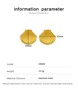 Detailed dimensions of gold fan-shaped stainless steel shell earrings showing size and weight