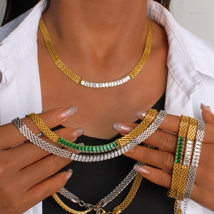 Chic 18K gold plated mesh chain jewelry set with baguette cut emerald and clear stones