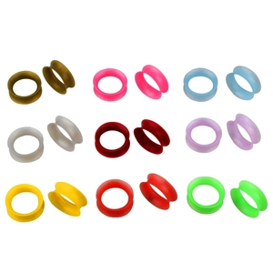 Set de 9 túneles de silicona para oreja en varios colores con diseño de doble abocardado