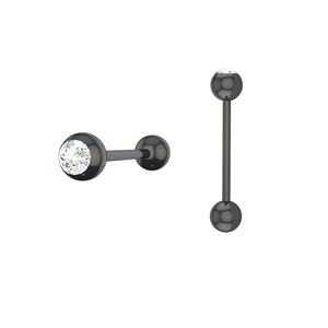 Détail macro de piercings de langue en acier noir avec insertion de zircone cubique