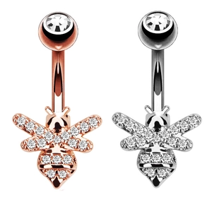 Detailansicht der Bienen-Bauchnabelpiercings in Roségold und Silber mit Zirkon-Inlay