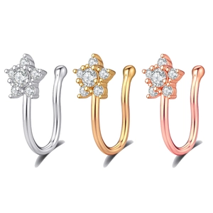 Lot de trois faux piercings de nez en forme d'étoile avec zircons en trois couleurs