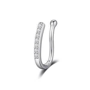 Anello al naso a U con fila verticale di otto pietre di zircone cubico lucido e liscio