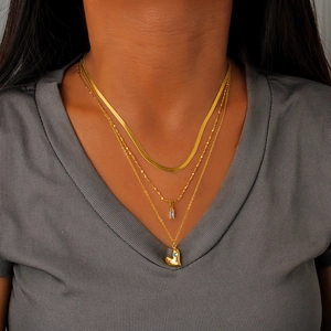 Collana a tre strati placcata oro 18K con ciondolo a cuore e zirconi per donna