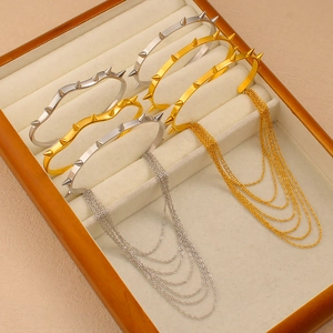 Elegante bracciale multistrato in acciaio inossidabile con cinque catene in oro e argento