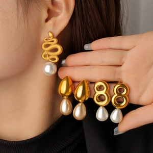 Ensemble de boucles d oreilles dorées vintage avec perles et motifs serpent pour femme
