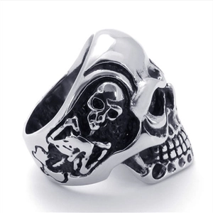 Anillo de calavera punk gótica en acero inoxidable vintage con relieve de esqueleto
