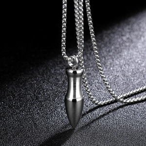 Collier Pendentif Balle en Acier Titane pour Homme Femme Mode Européenne Bouchon à Vis Ouvrable Bijoux Collier Argent Vintage