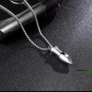 Collier pendentif balle en argent avec chaîne à perles carrées pour hommes en acier