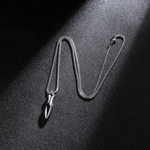 Collier pendentif balle en acier titane argenté avec chaîne de blé tressée pour hommes