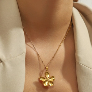 Stainless Steel Necklace Gold Plated Flower Leaf Pendant For Women Elegant Enamel Zirconia Botanical Nature Jewelry Gift