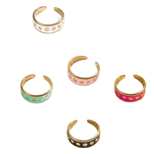 Lot de 5 bagues ouvertes en forme de C en émail coloré plaqué or 18 carats à pois