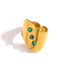 Breiter 18K vergoldeter Edelstahlring mit drei grünen Malachit-Steinen für Damen
