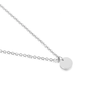 Collana a strati in acciaio inossidabile argento con pendente a disco rotondo minimalista