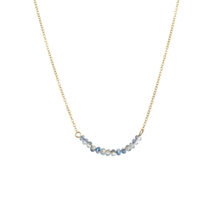 Mehrlagige goldene Edelstahl-Halskette mit kreisförmigem, blau schimmerndem Perlenanhänger