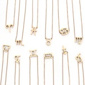 Détails de 12 colliers avec pendentifs zodiaque en acier inoxydable plaqué or rose