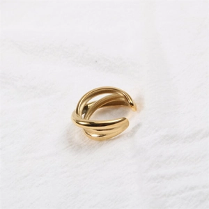 Bague ouverte minimaliste en acier inoxydable plaqué or avec design géométrique à spirale