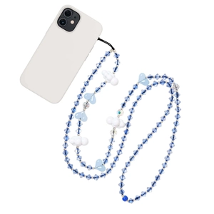 Cordon de téléphone croisé avec perles bleues, nuages blancs et breloques en cœur