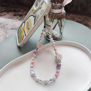 Handmade Beaded Phone Lanyard Cute Resin Bear Cat Paw Bow Wristlet Strap For Women Girl Mobile Phone Chain Accessories