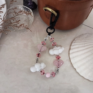 Süßer Schlüsselanhänger mit rosa Herz und weißer Wolke, Perlenkette für Handtaschen