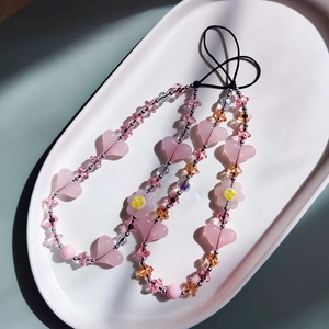 Lanière de Téléphone Perlée à la Main Mode Cœur Fleur Étoile en Acrylique Mat Rose Douce Style Ins Bijoux pour Femmes