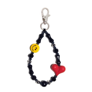 Y2K style beaded keychain with heart pendant, yellow smiley face and lobster clasp