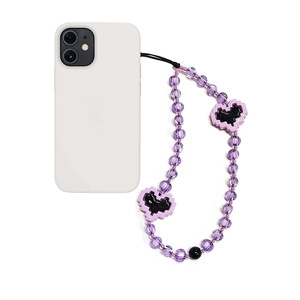 Bijou de téléphone chic en perles acryliques mauves avec pendentifs cœurs pixelisés tendance