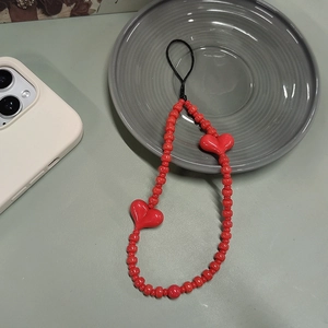 Handmade red acrylic heart beaded phone strap with anti-lost wrist lanyard design