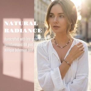 Detail van Boheemse kralenketting en armbandset met natuurlijke edelstenen
