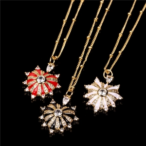 Collana con Ciondolo a Cuore in Rame Placcato Oro e Smalto con Design a Stella di Zircone Gioielli Minimalisti di Lusso da Donna