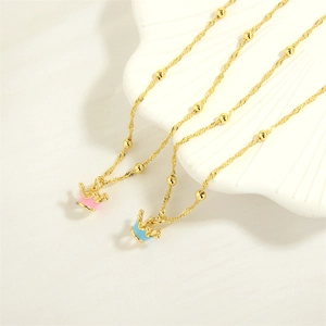 18K vergoldete Kronenkette mit Emaille-Anhängern in Pink und Blau für Damen