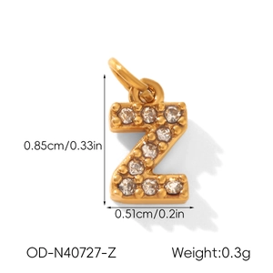 Detail of 18k gold letter Z pendant with dimensions 0.85cm and white rhinestones