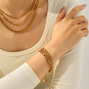 Ensemble collier Figaro multicouche et bracelet en acier inoxydable plaqué or 18 carats