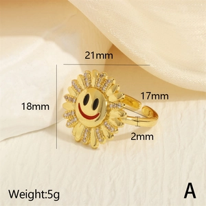 Detailed size view of a 18K gold-plated sunflower smiley ring with sparkling zircons
