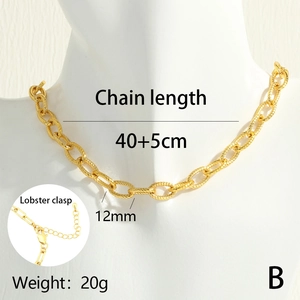 Détails du collier chaîne dorée de 40+5cm avec fermoir mousqueton et spécifications de poids