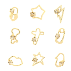 Lot de neuf breloques en cuivre doré avec croix en zircone et fermoir à vis pour bijoux DIY