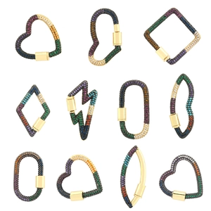 Detailansicht der bunten Zirkon-Herz- und Blitz-Schraubverschlüsse für Schmuck