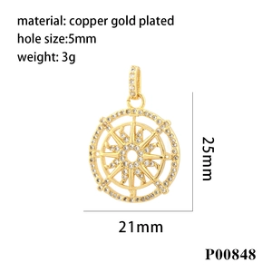Pendentif boussole solaire étincelant de style européen avec zircons blancs, doré