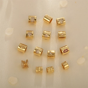 Perles d'Espacement à Large Trou en Cuivre Plaqué Or Zircone Cœur Mauvais Œil Lèvres Ours pour Création Bijoux DIY Bracelet
