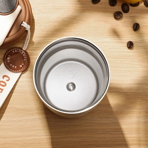 316 stainless steel coffee tumbler with vacuum insulation and portable handle