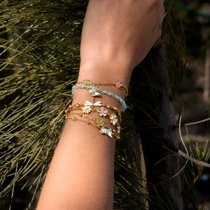 Stainless Steel Flower Bracelet For Women Sweet Style Gold Plated Butterfly Dragonfly Four Leaf Clover Rhinestone Charm Chain Bracelet Jewelry