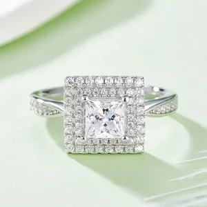Lussuoso Anello in Moissanite Taglio Princess Argento Sterling 925 Doppio Halo Anello di Fidanzamento Matrimonio per Donna Gioielli