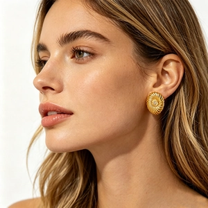 Boucles D'oreilles En Acier Inoxydable Plaqué Or 18K Avec Zircone Design Spirale Rayon De Soleil Bijoux Rétro