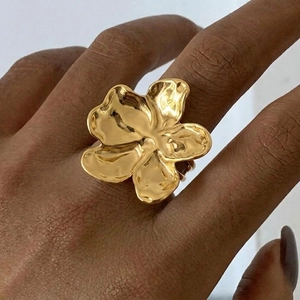 Retro oversized gold flower ring with irregular organic petals for women in stainless steel