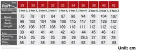 Detailed size chart for men's outdoor cargo pants including waist and hip measurements