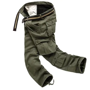 Gefütterte Thermo-Cargohose für Herren in Olivgrün mit Taschen und Camouflage-Stil