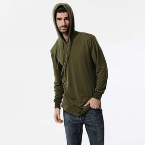 T-shirt à manches longues pour homme vert olive avec capuche à cordon et poignets