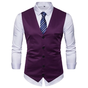Gilet de costume violet foncé pour homme avec col en V et cinq boutons de style formel